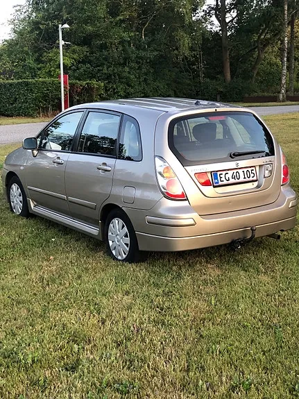 Suzuki Liana 2005 photo 4
