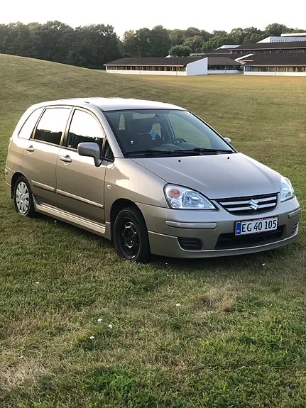 Suzuki Liana 2005 photo 3