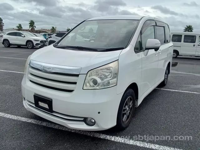Toyota Noah Xl 2008 photo 2