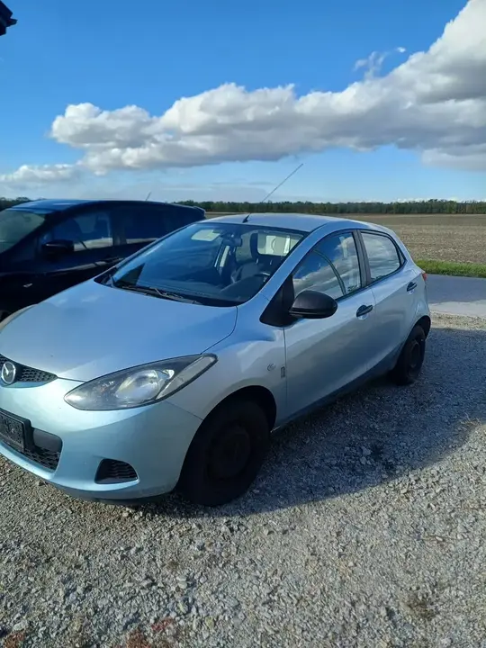 Mazda Mazda2 2007 photo 2