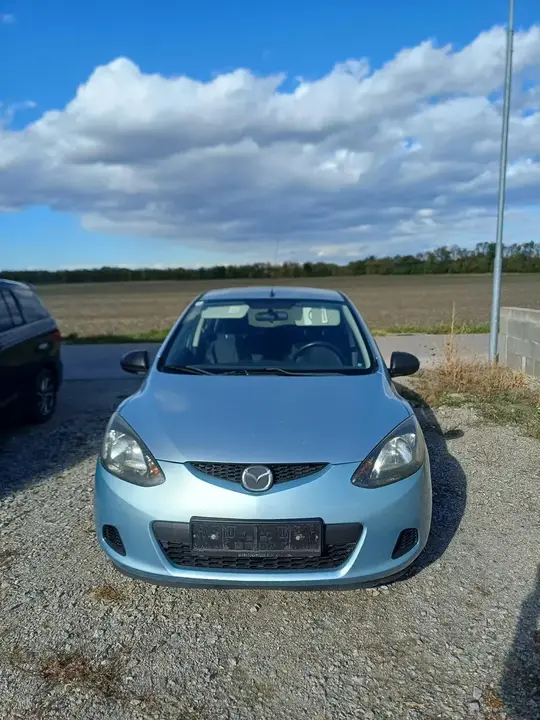 Mazda Mazda2