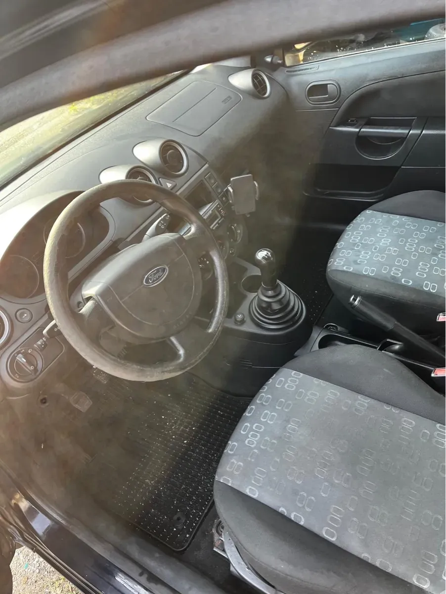 Ford Fiesta 2006 photo 3