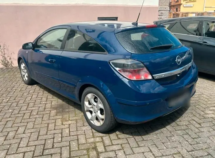 Opel Astra Gtc
