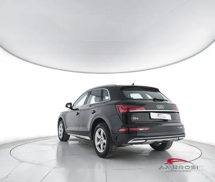 Audi Q5 2023 photo 4