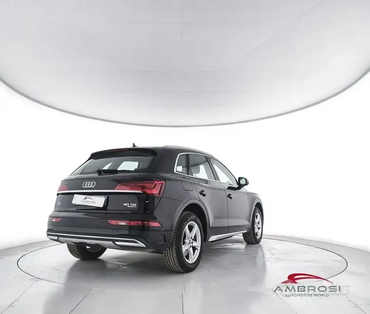 Audi Q5 2023 photo 3