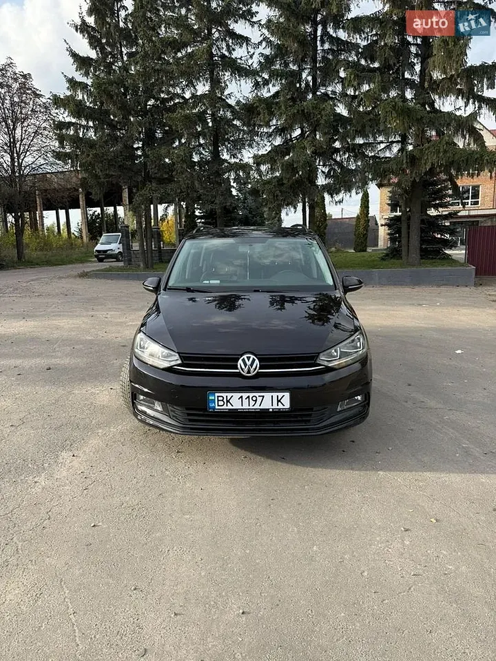 Volkswagen Touran 2016 photo 2
