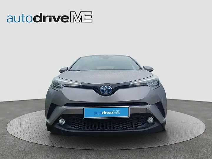 Toyota C-Hr 2017 photo 2