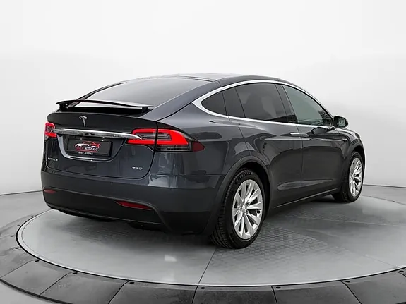 Tesla Model X 2017 photo 5