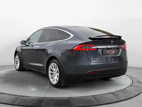 Tesla Model X 2017 photo 3