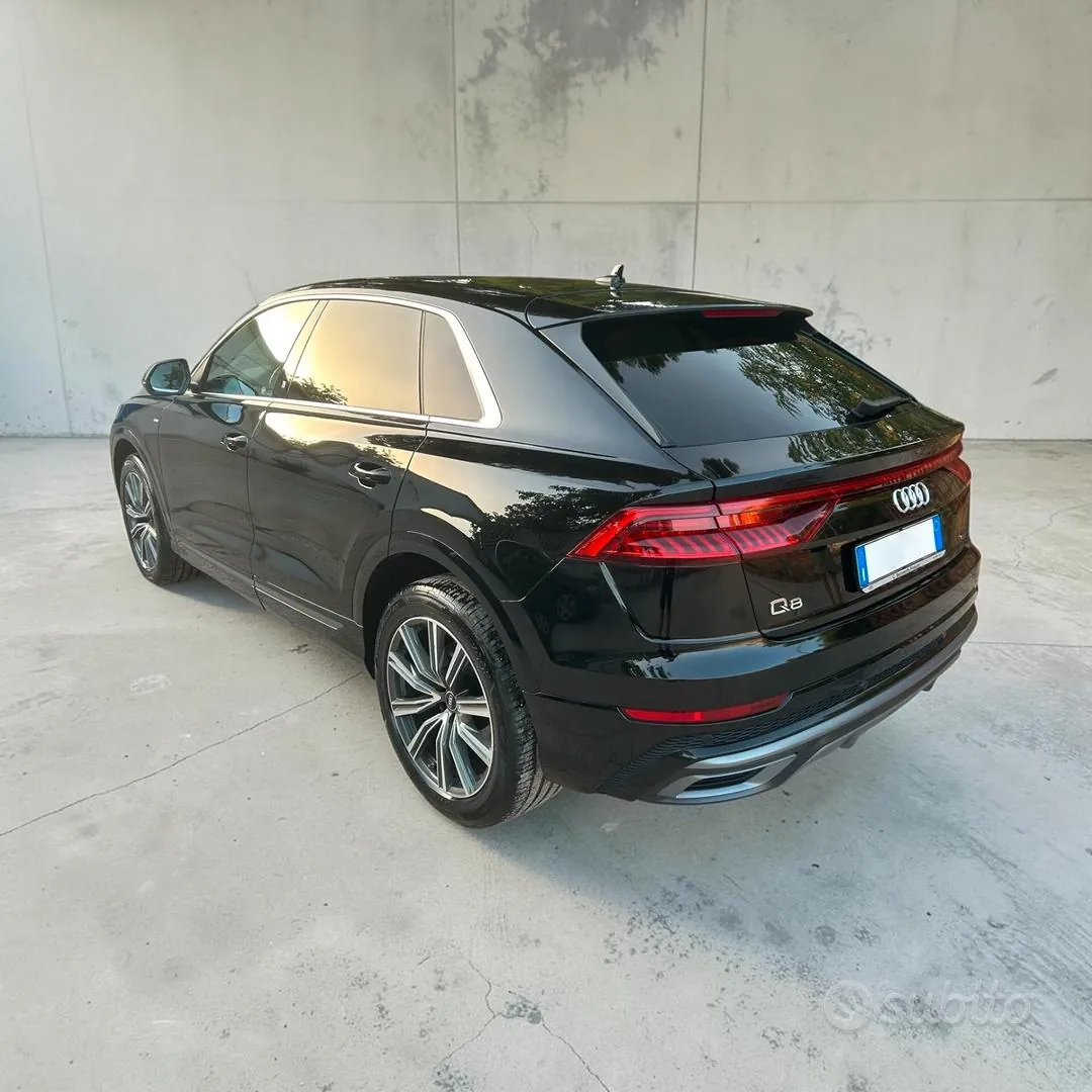 Audi Q8 2020 photo 2