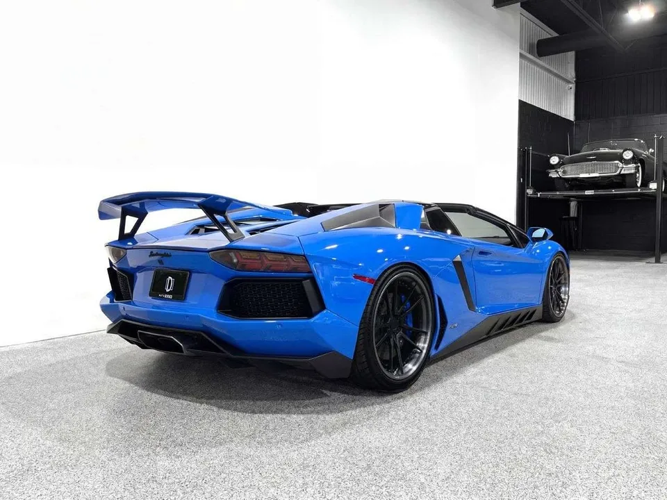 Lamborghini Aventador 2015 photo 3