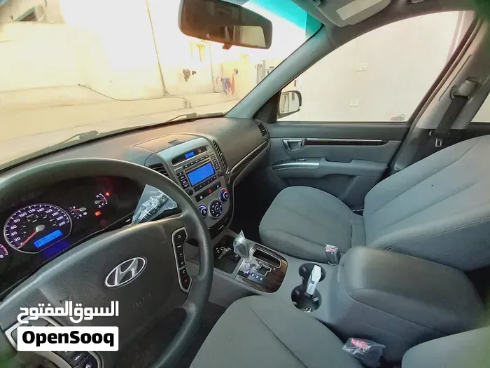 Hyundai Santa Fe 2012 photo 4