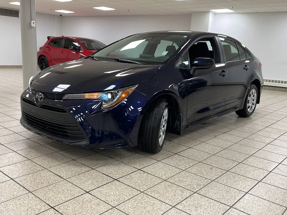 Toyota Corolla 2023 photo 2