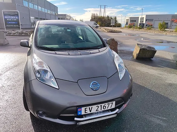 Nissan Leaf 2014 photo 2