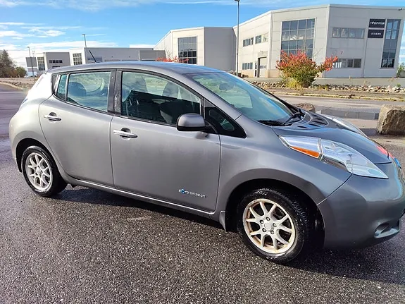 Nissan Leaf 2014 photo 3