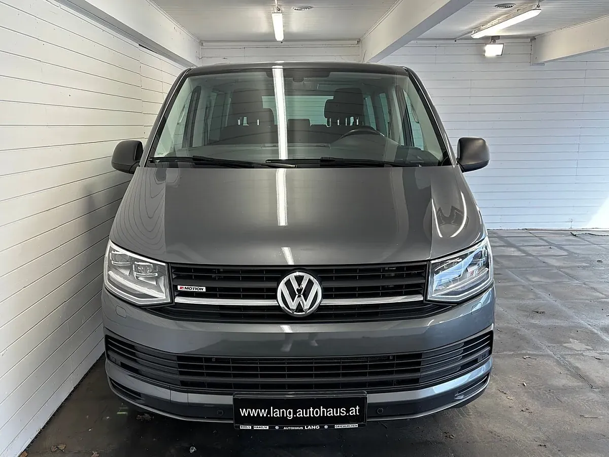 Volkswagen Multivan 2018 photo 2