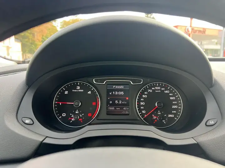 Audi Q3 2013 photo 3