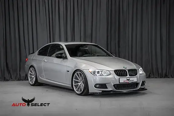 BMW 320I 2011 photo 4