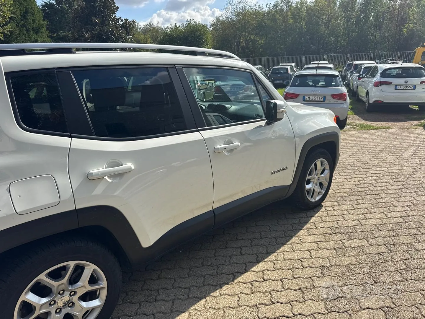 Jeep Renegade 2017 photo 3