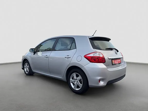 Toyota Auris 2012 photo 3