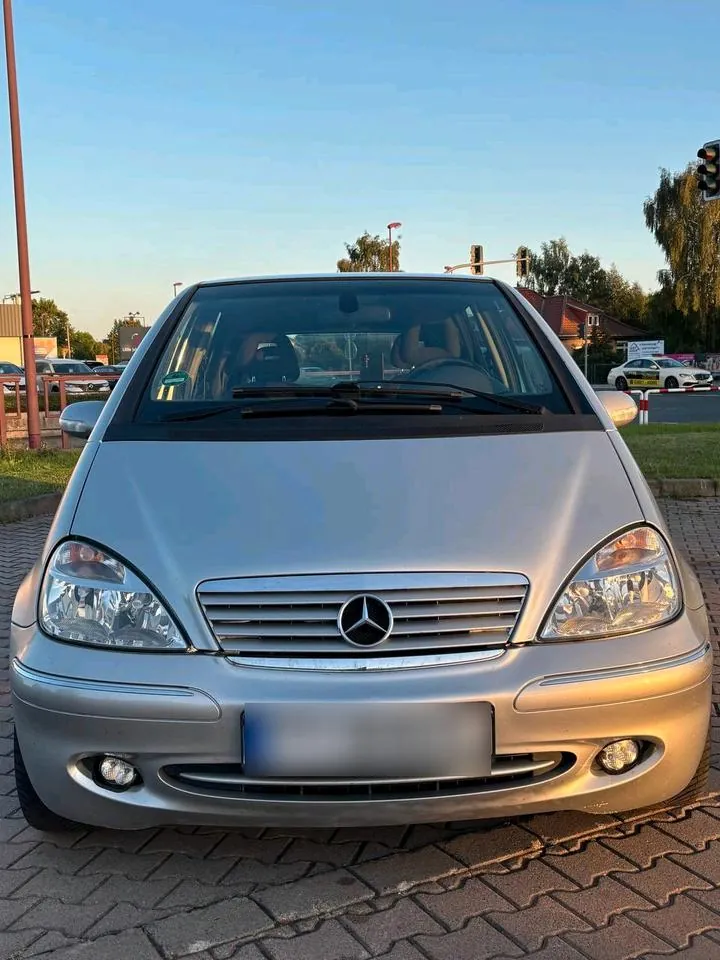 Mercedes-Benz A160