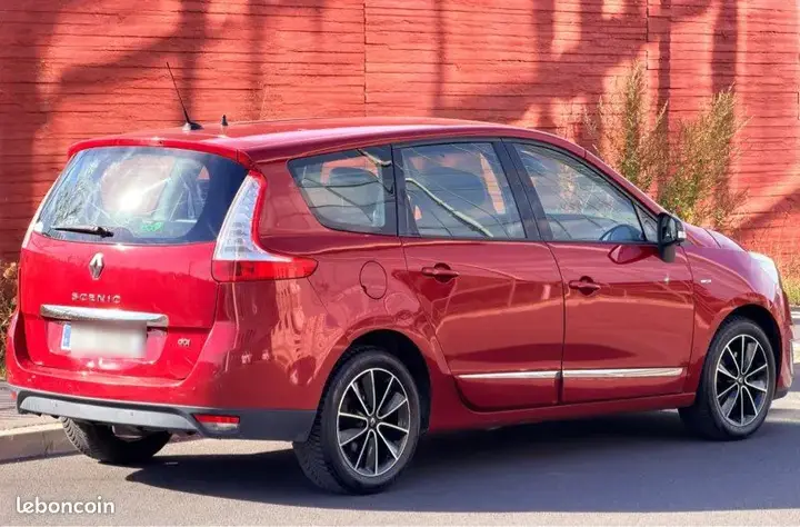 Renault Grand Scenic 2012 photo 3