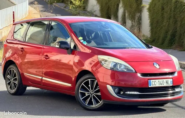 Renault Grand Scenic 2012 photo 2