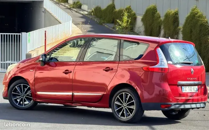 Renault Grand Scenic 2012 photo 4