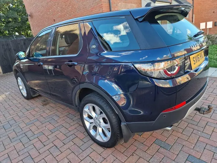 Land Rover Discovery Sport 2016 photo 3