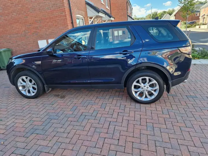 Land Rover Discovery Sport 2016 photo 5