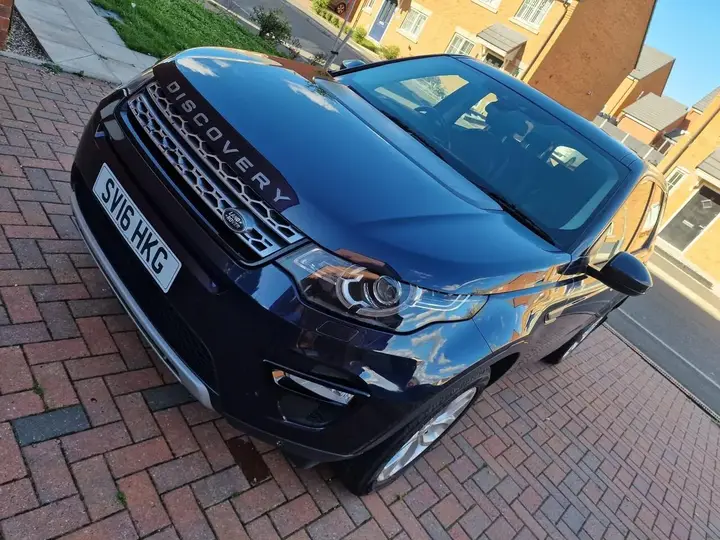 Land Rover Discovery Sport 2016 photo 2