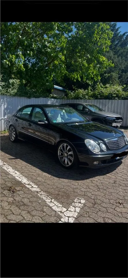Mercedes-Benz E220Cdi