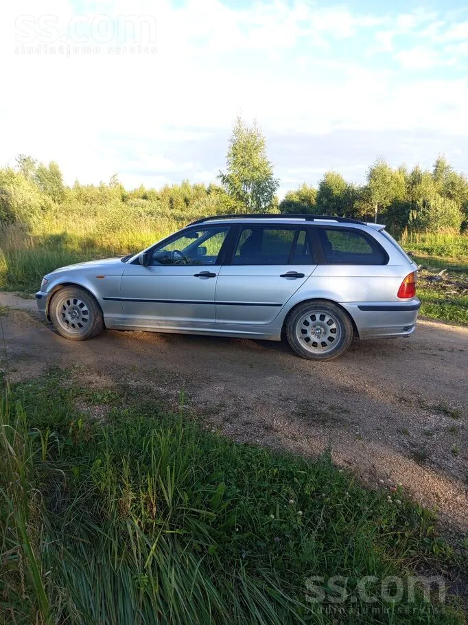 BMW 320 2004 photo 2