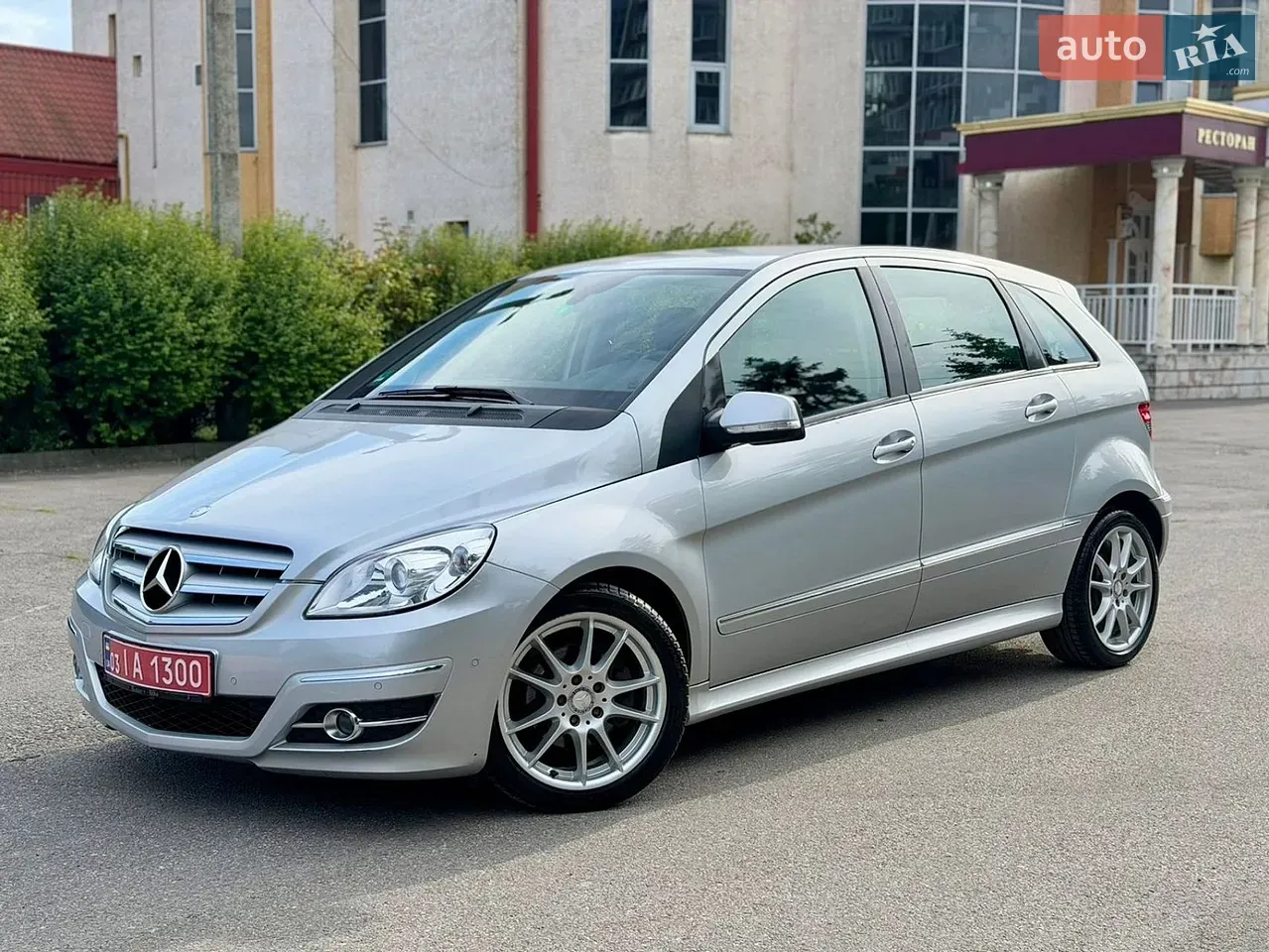 Mercedes-Benz B-Class 2010 photo 3