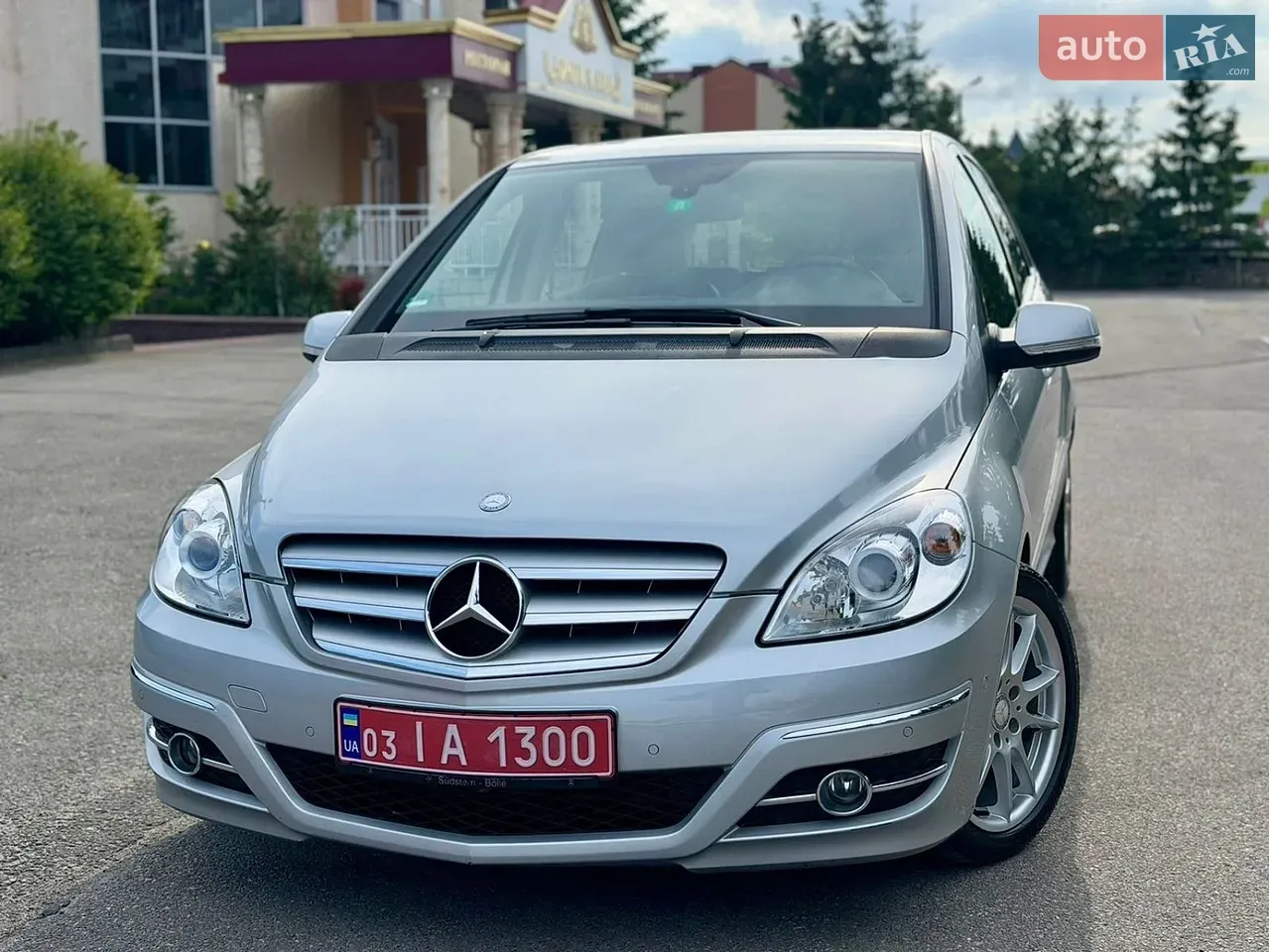 Mercedes-Benz B-Class 2010 photo 2