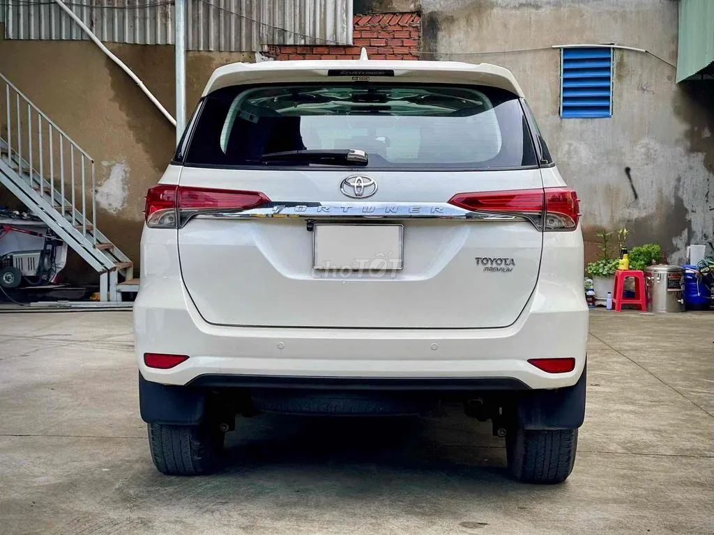 Toyota Fortuner 2017 photo 2