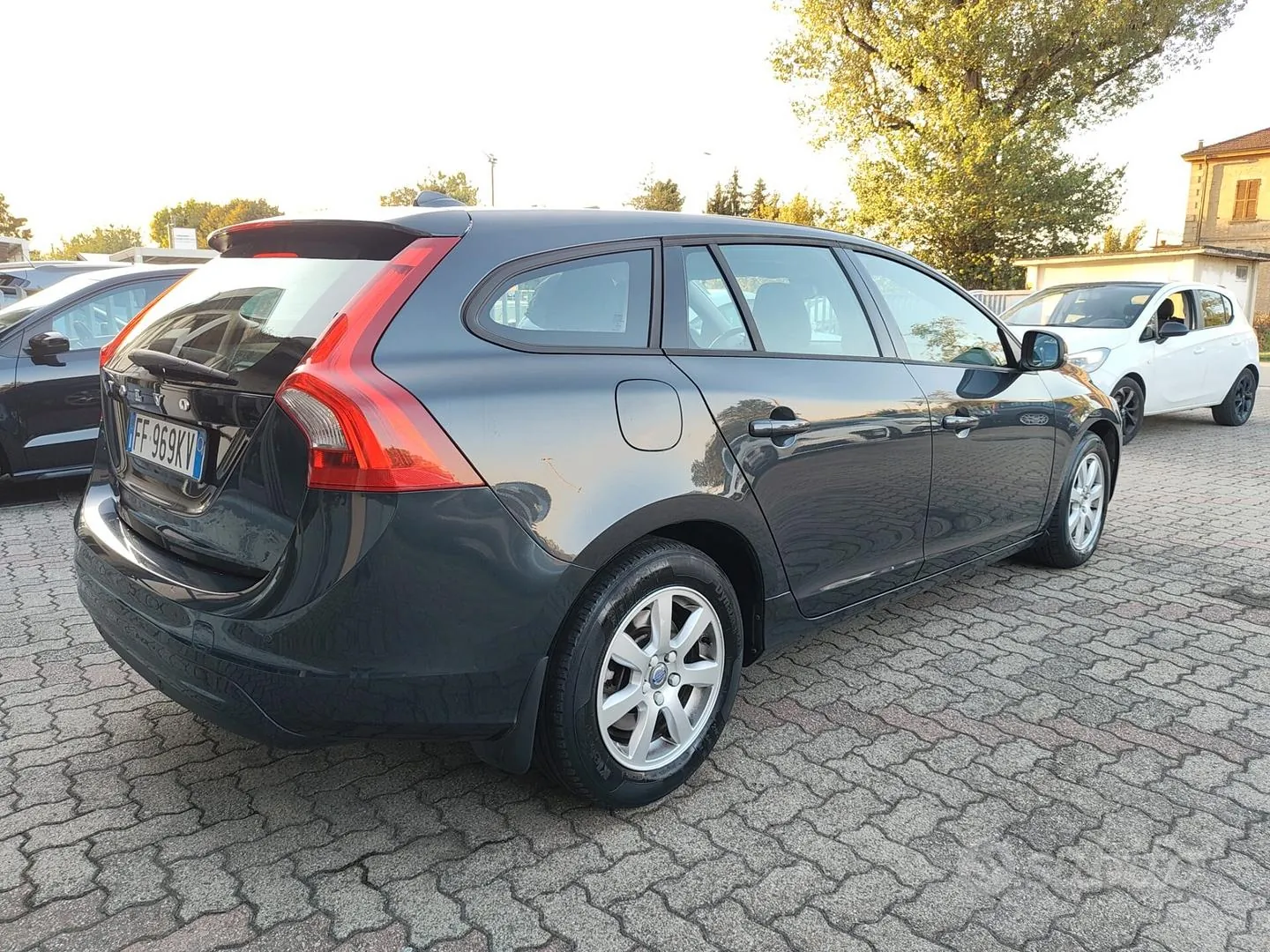 Volvo V60 2017 photo 4