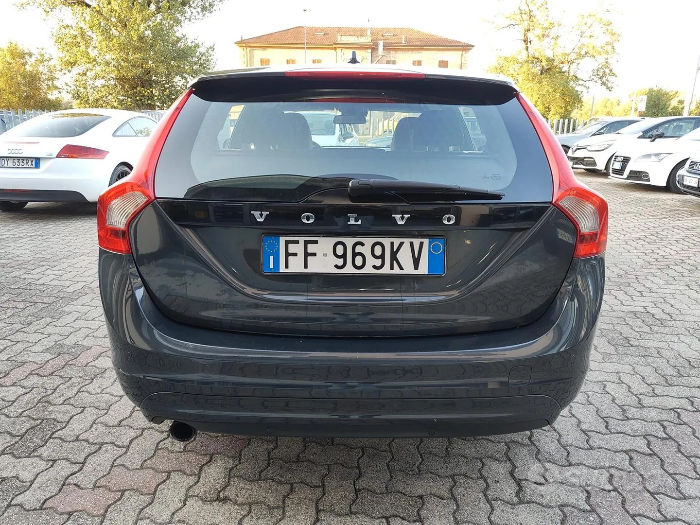 Volvo V60 2017 photo 5