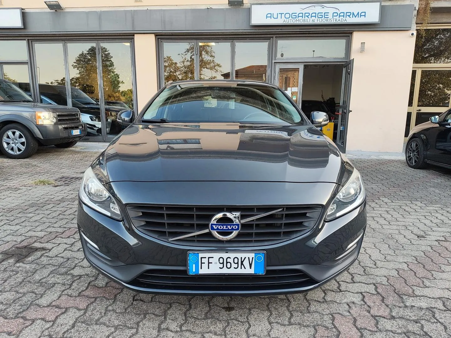Volvo V60 2017 photo 2