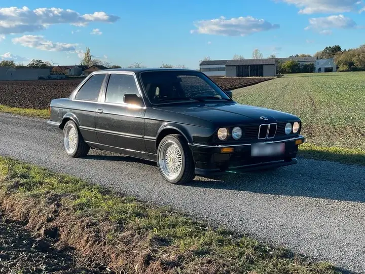 BMW E30