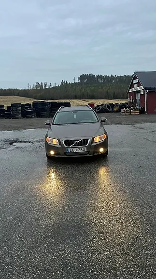 Volvo V70 2008 photo 2