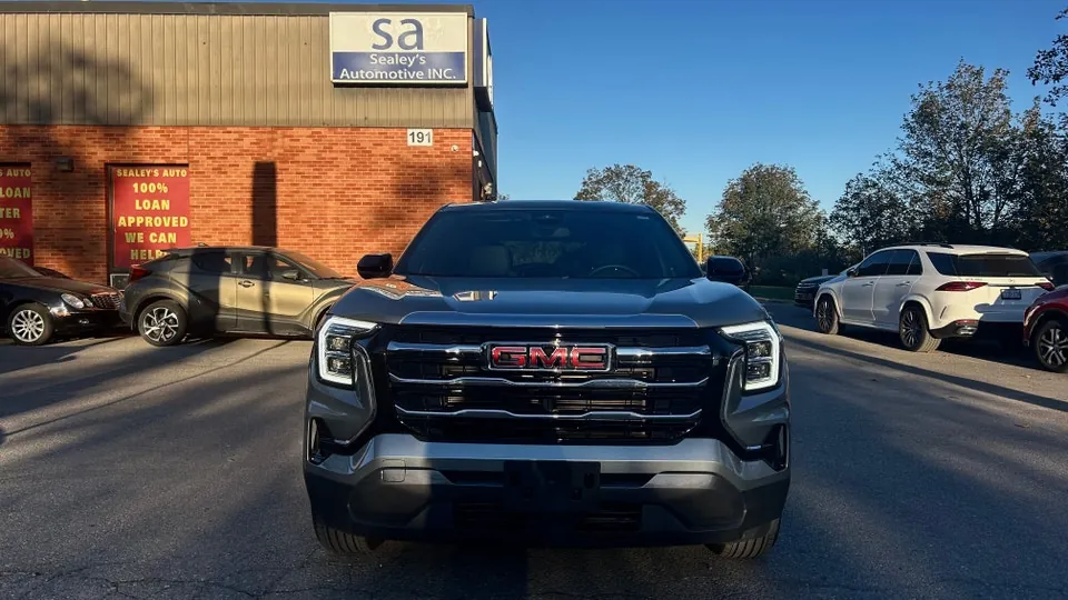 GMC Terrain 2026 photo 2