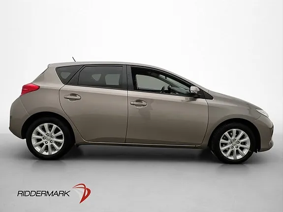Toyota Auris 2013 photo 4