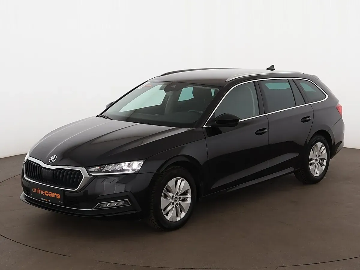 Skoda Octavia 2023 photo 2