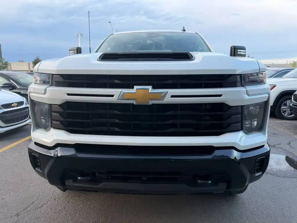 Chevrolet Silverado 2500 2024 photo 4