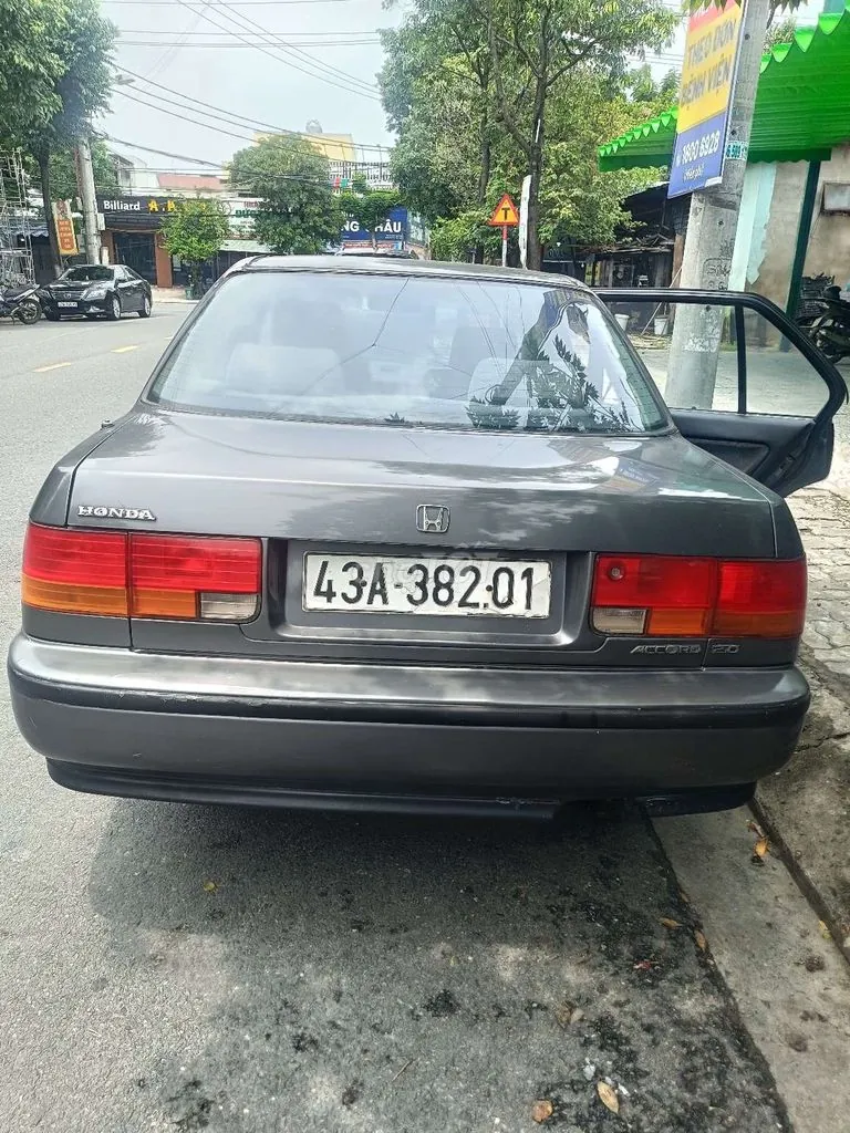 Honda Accord 1993 photo 3