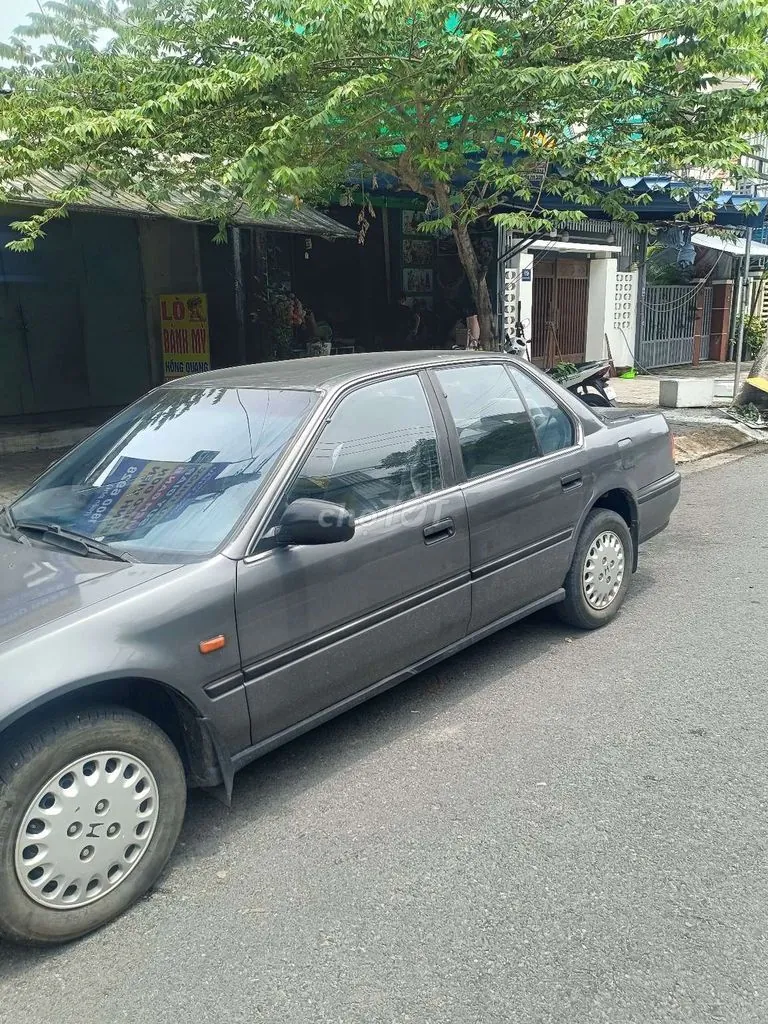 Honda Accord 1993 photo 2
