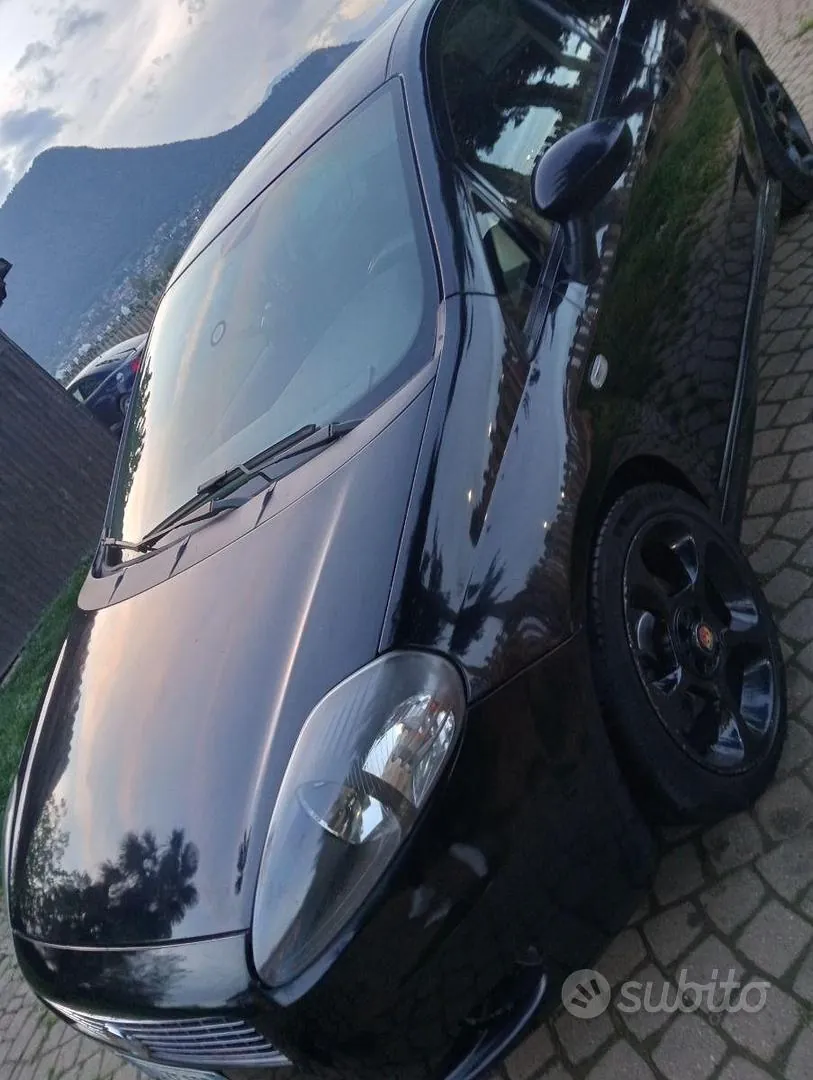 Fiat Grande Punto 2009 photo 2