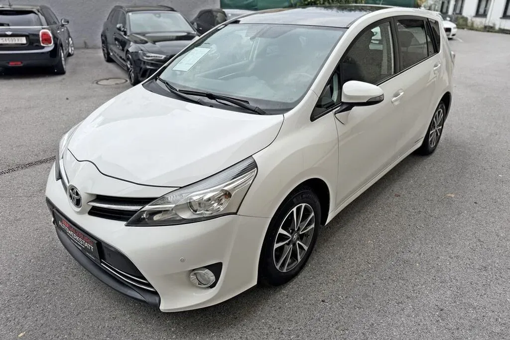 Toyota Verso 2015 photo 3