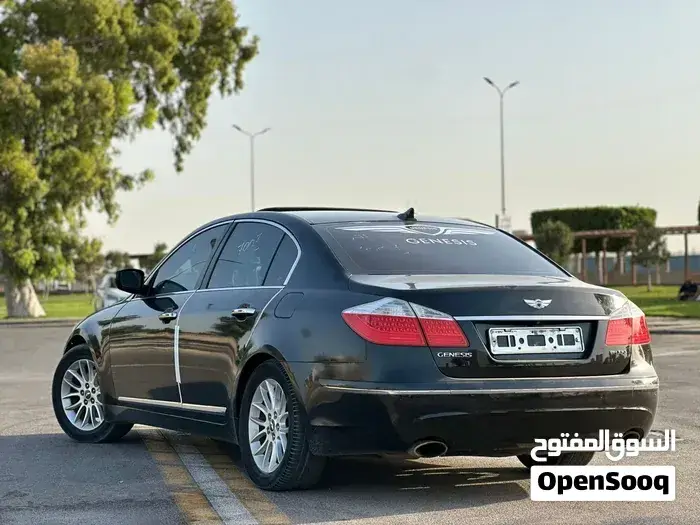 Hyundai Coupe 2010 photo 2